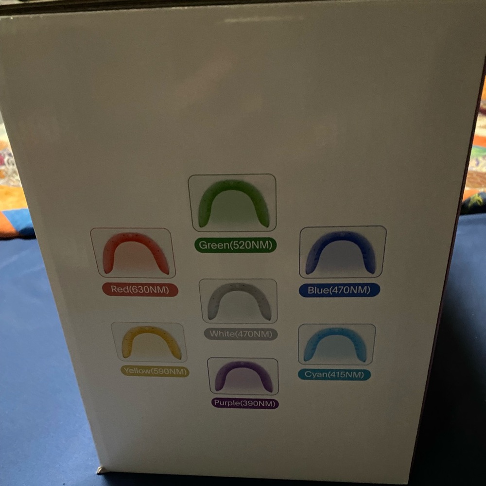 7 LED Color Face Mask - Picture 3 of 7